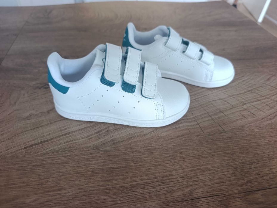 Детски НОВИ маратонки Adidas 27 номер