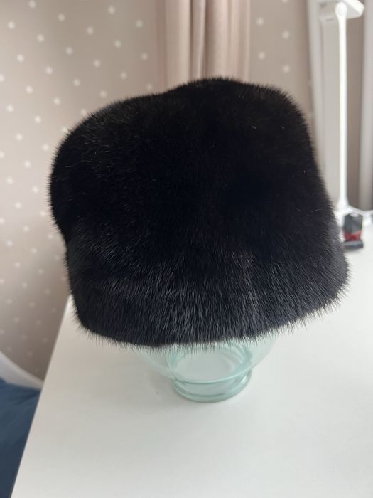 Шапка норковая продается