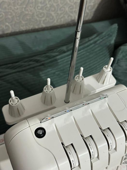 Оверлок Janome 724D ArtDecor