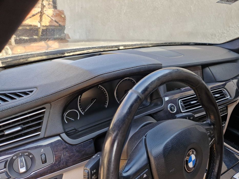 Черно кожено шито табло за BMW F01 с HUD  комплект с аербега