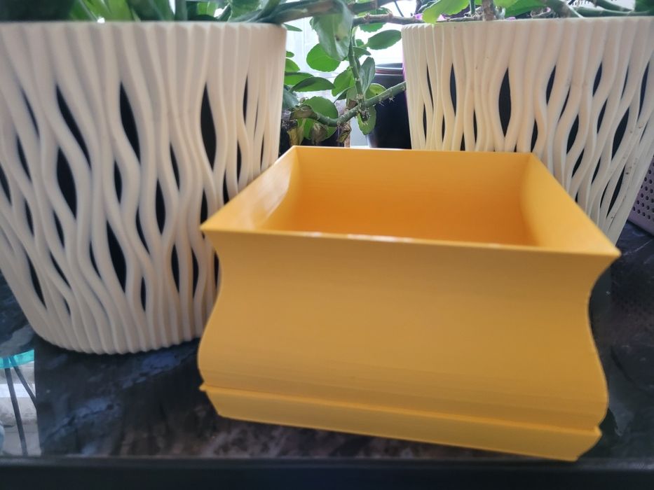Ghiveci cu farfurie printat 3d(plastic) .