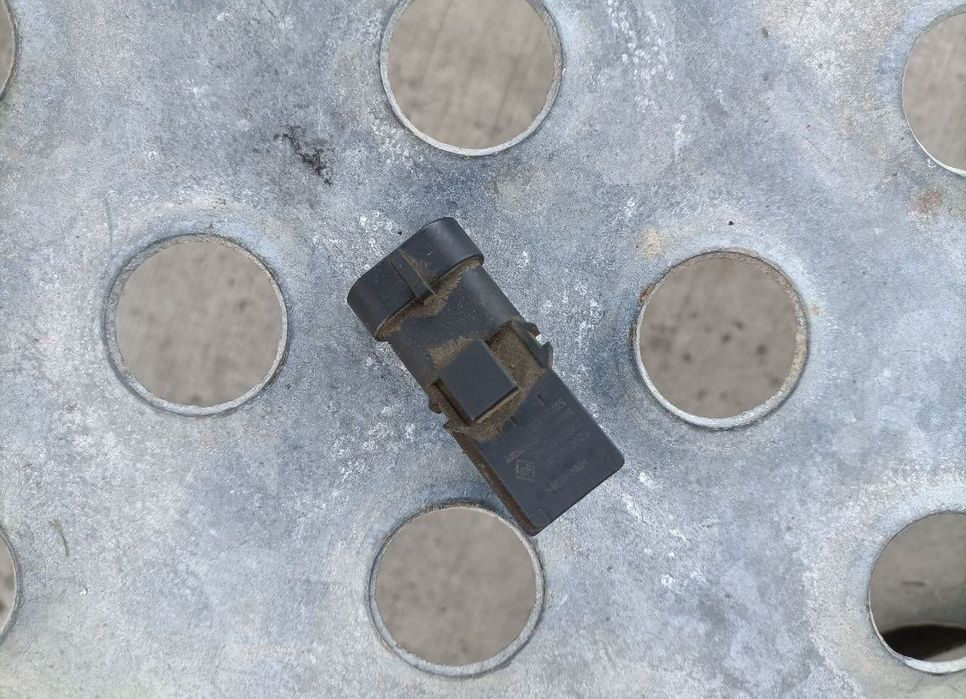 Senzor:Logan Duster...expediere rapidă și ieftină,oriunde