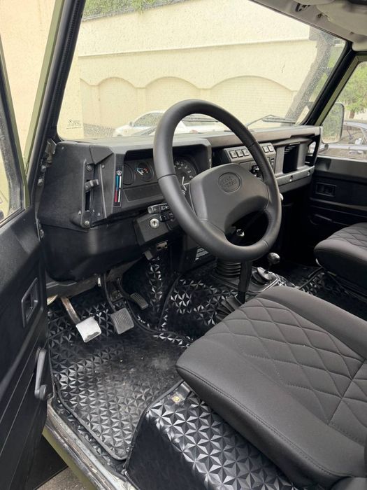Land Rover 110.