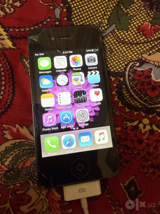 Продается IPhone 4S.