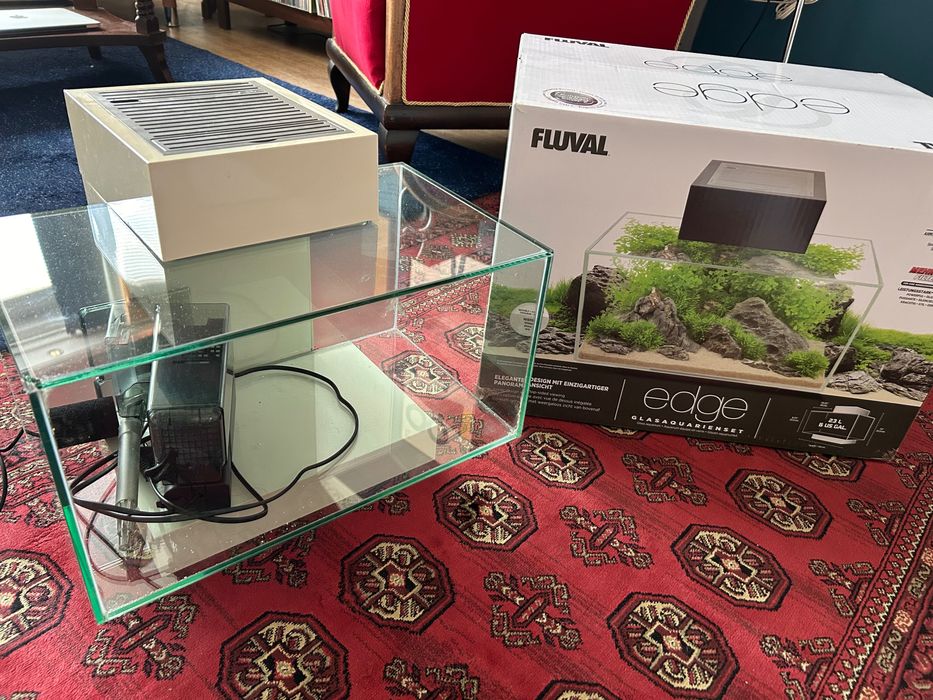 Аквариум Fluval Edge