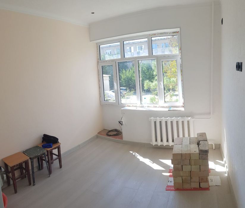 Продается 1 комната в общежитии. На Паркентском.  Угол Шастри.
