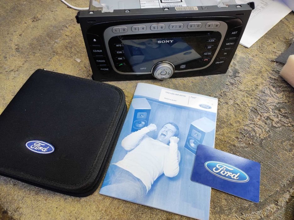 Радио СД/мп3 плеяр Sony за форд фокус/ц макс с блутут, комплект!