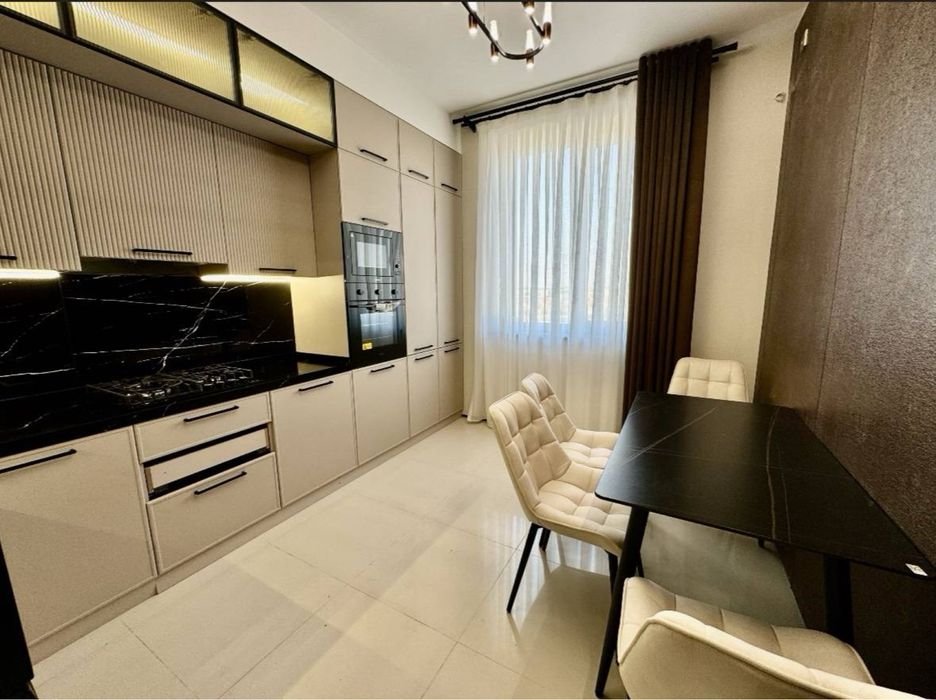 ЖК Саламатина 4/7/10 104м2 евро