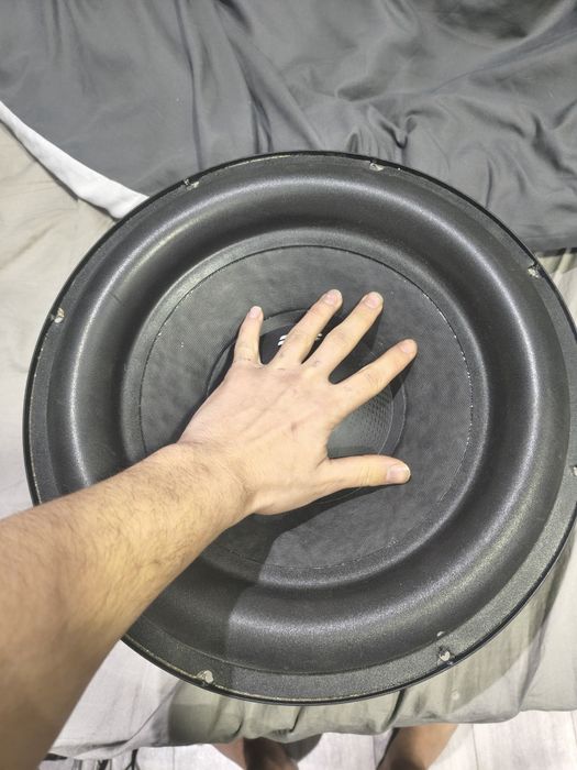 Subwoofer deafbonce