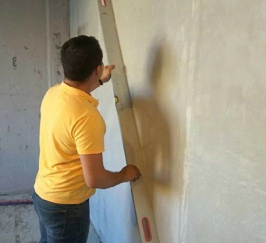 Черновое выравнивание стен и полов !