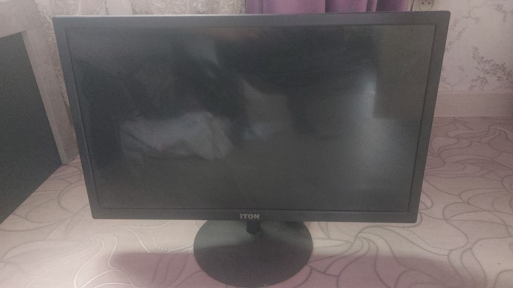 Два монитоа рабочие за 15к