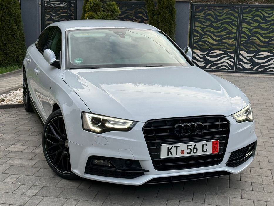 Audi A5 Competition / Distronic / Navigatie / Lane Assist / Senzori Parcar / 190 CP