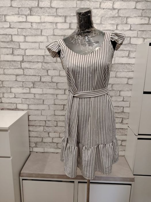 Продам платья ежедневные, вечерние