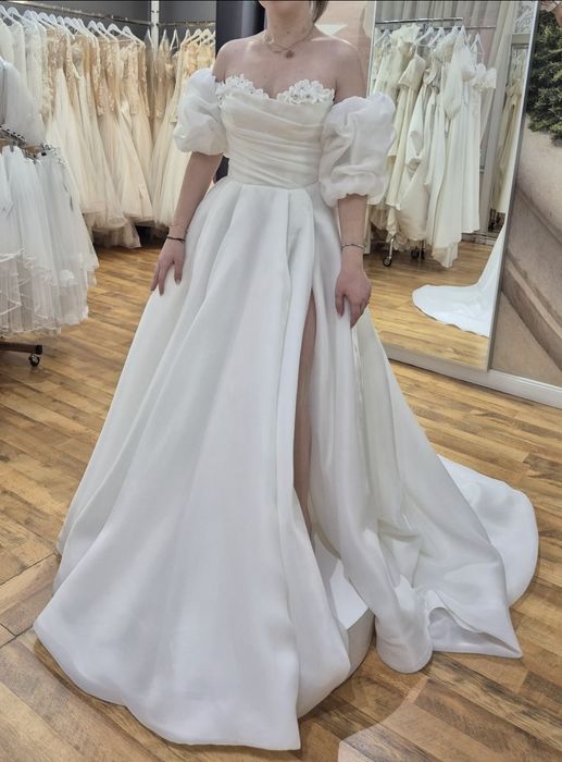 Rochie de mireasa  A line