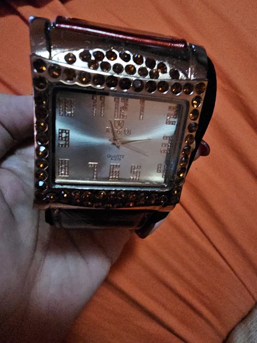 Часовник Ferucci, Esprit