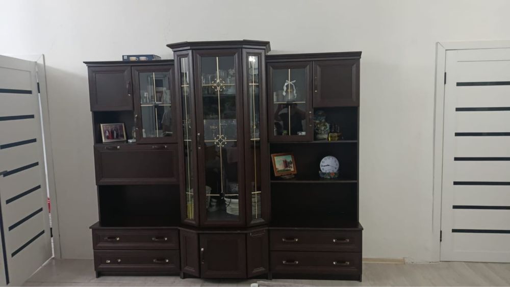 Стенка шкаф серванд полки