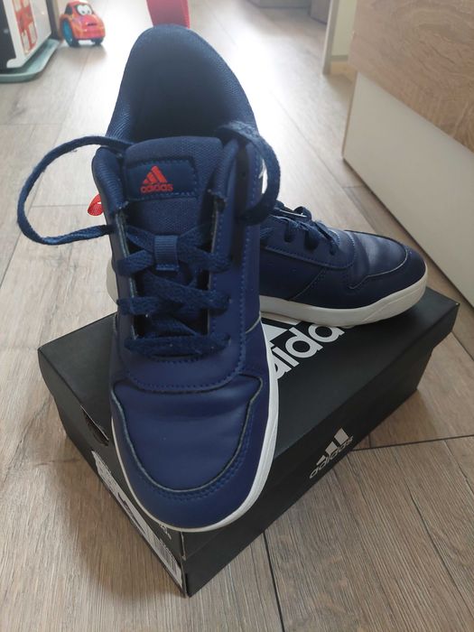 Детски маратонки Adidas, 35 номер