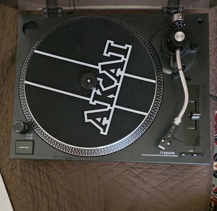 Грамофон AKAI TTA-05USB