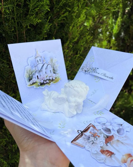 Експлодиращи кутийки тип картичка