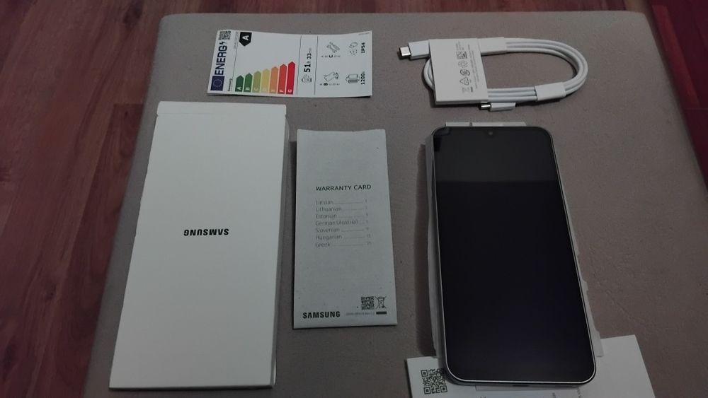 Продавам Нов Samsung A17