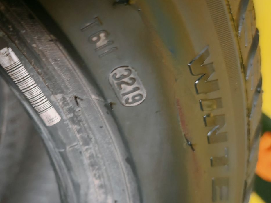 225/50R18 Pirelli run flat steluță