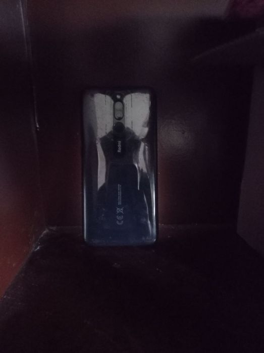 Redmi 8 32/3 иметься торг