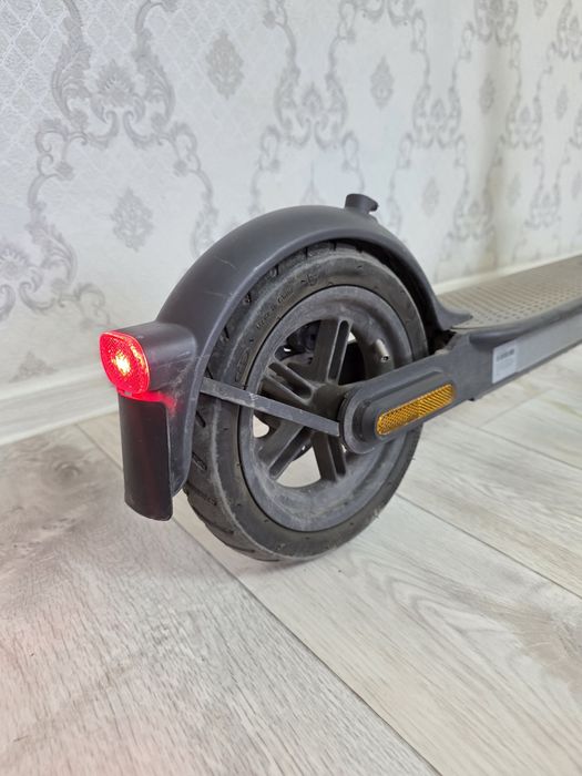 Самокат электро Xiaomi состояние хорошее