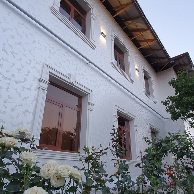 Травертин. Штукарка, травертин ишлари. Фасадные работы.