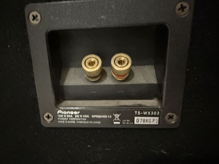 Бас каса - Pioneer TS-WX303 1200W MAX кондензатор и усилвател