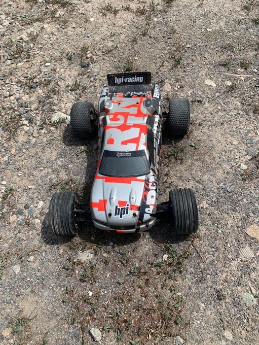 машина на пульту управления