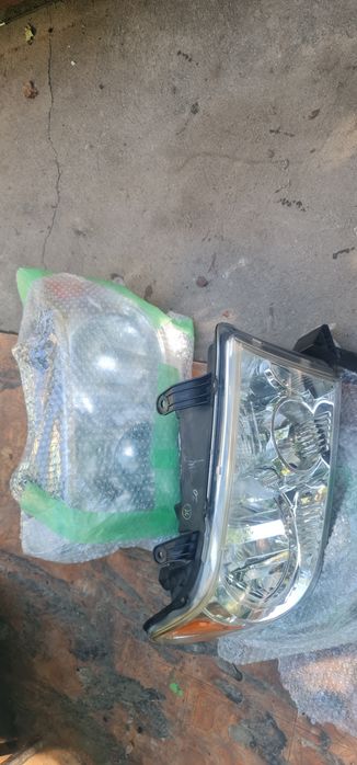 Фары тойота тундра ,секвойя