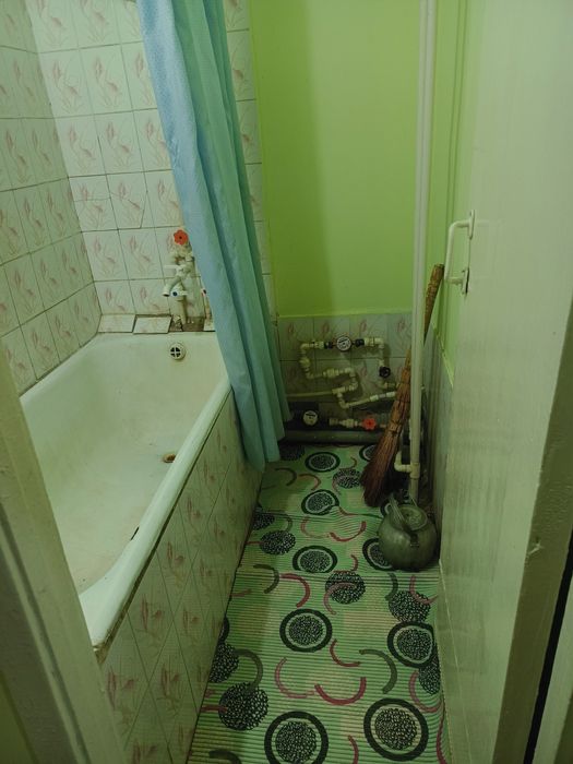 darital yoninda 2xonali xonalari aloxida 3qavatda kvartira sotilladi