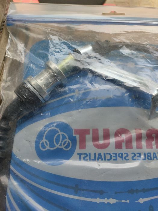 Mazda 323 старушка  трос сцепления