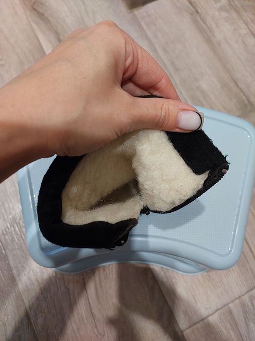 Продам зимние детские сапоги