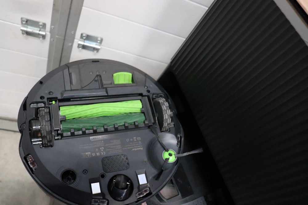 iRobot Roomba Combo j9+ Самоизпразваща се прахосмукачка робот