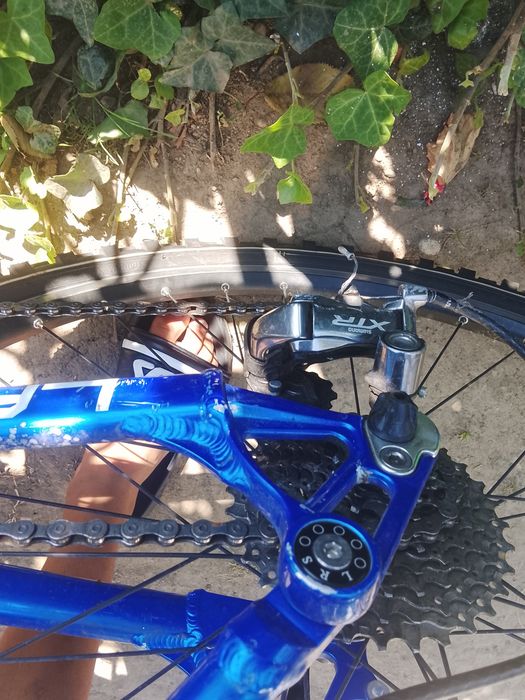 Vand bicicleta centurion full suspension 800 de lei. Negociabil