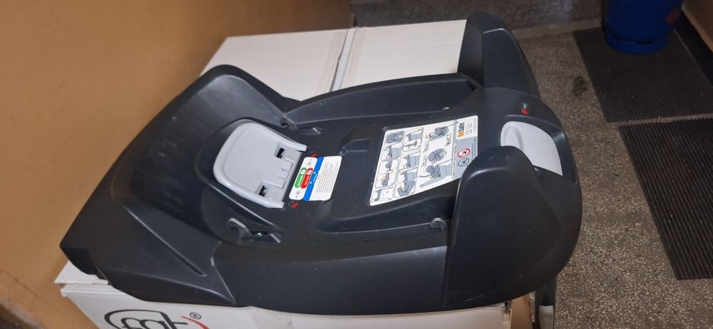 Продавам бебешка количка Stokke (летен/зимен кош и столче за кола ISOFIX )