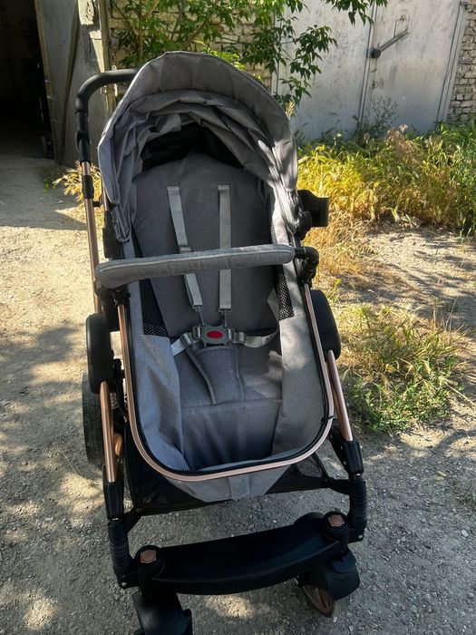 Продам коляску 3в1