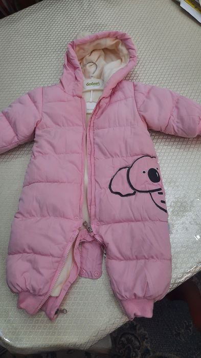 Б/у. Зимний комбинезон для девочки.