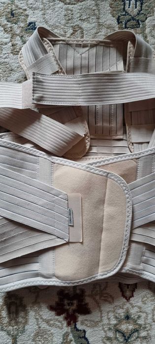 Corset pentru indrptarea spatelui
