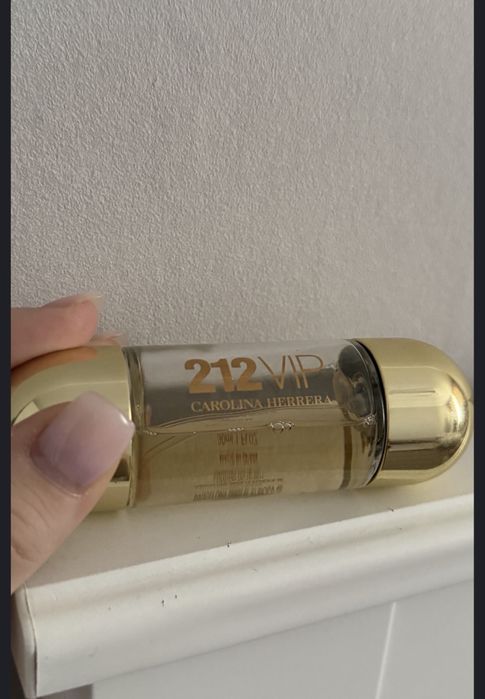 духи Carolina Herrera 212vip