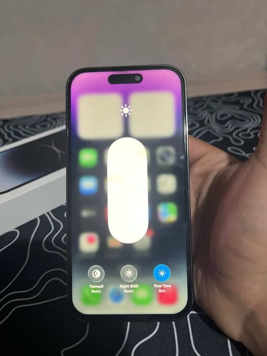 iphone 14 pro. емкость 100