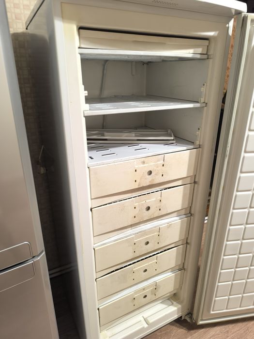 Морозильная камера Бирюса