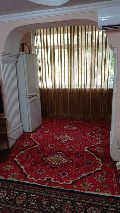 АРЕНДА Чиланзар - 1кв-л  2/2/4  балкон 2х6