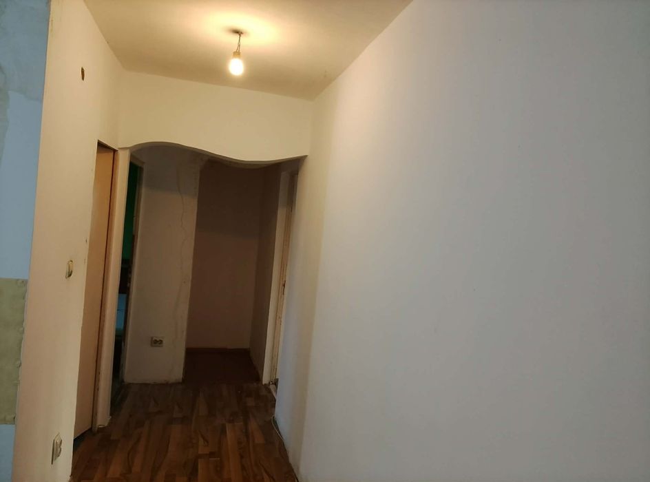 Închiriez apartament etj 4