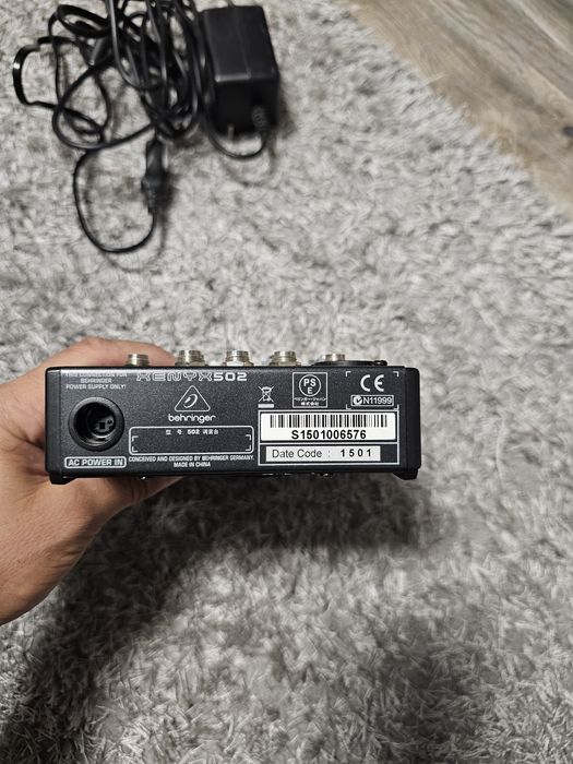 Mixer behringer xenyx 502