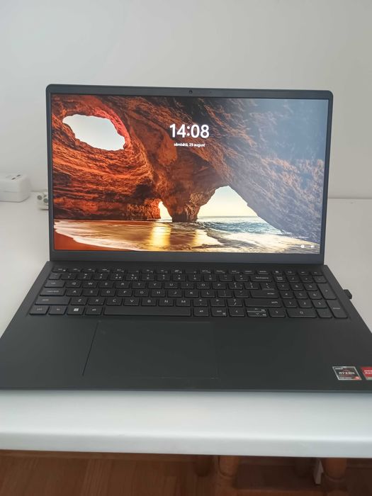 Laptop dell vostro 3525