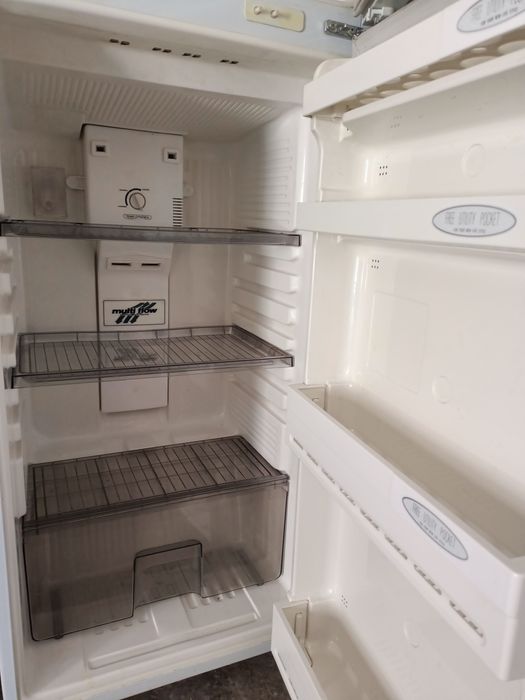 Холодильник Samsung