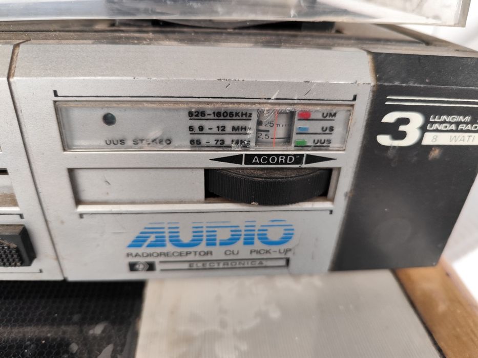 Combina  cu pikup Electronica