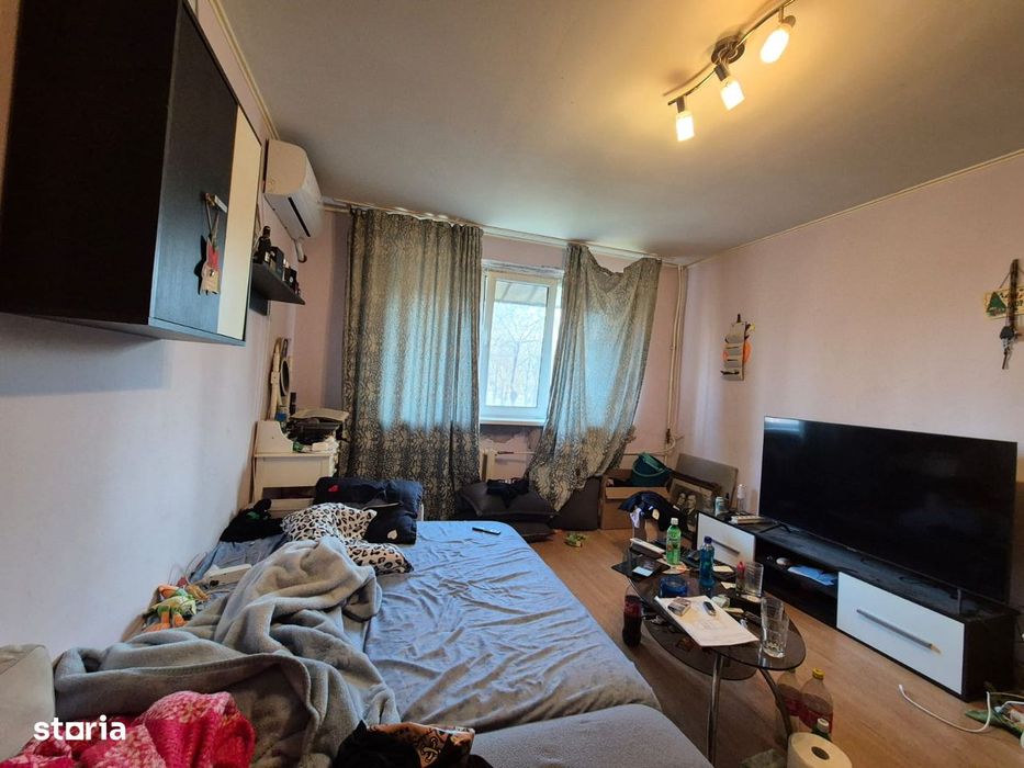 Gara- Parc 2 camere decomandat 46 mp. etaj 1, liber , gaze la usa,